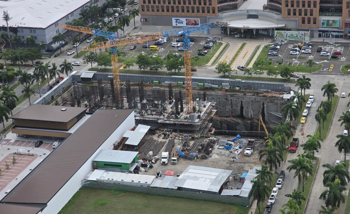 Current construction progress of BIOMA in Costa del Este in August 2026