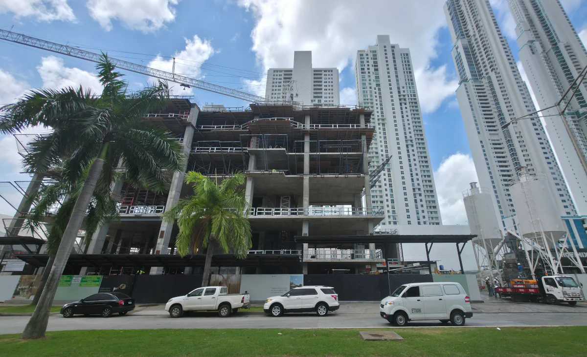 Construction site of Generation Tower on Avenida Costa del Mar in Costa del Este